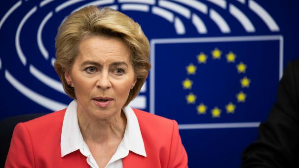 <p>Die Grenzschließungen einzelner EU-Staaten hätten das Coronavirus nicht aufgehalten, aber vielen Firmen sehr geschadet und wichtige Lieferketten in Europa unterbrochen, kritisierte von der Leyen.</p>