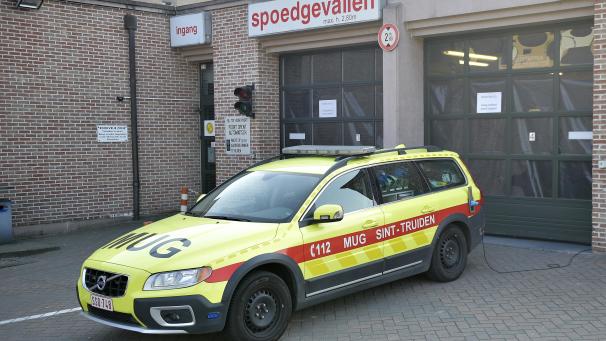 <p>Notuafnahme eines Krankenhauses in Sint-Truiden. Die Provinz Limburg ist besonders stark betroffen.</p>