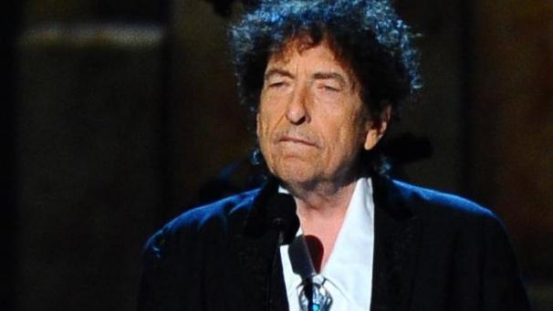 <p>Acht Jahre ließ sich Songwriter-Legende Bob Dylan (78) Zeit mit der Veröffentlichung von neuem Material - am Freitag hat er nun überraschend das 17-Minuten-Lied „Murder Most Foul“ herausgebracht.</p>