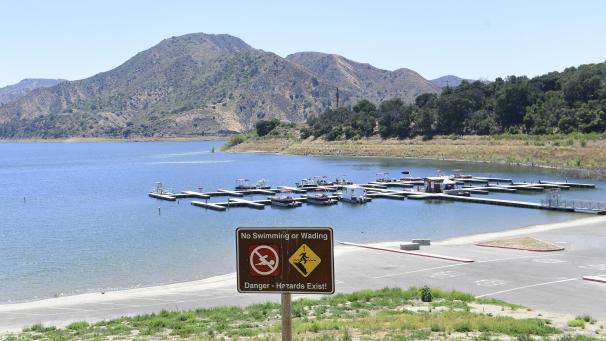 <p>Rivera hatte nach Angaben der Polizei vor einer Woche ein Boot gemietet, um mit ihrem kleinen Sohn im Lake Piru nordwestlich von Los Angeles schwimmen zu gehen.</p>