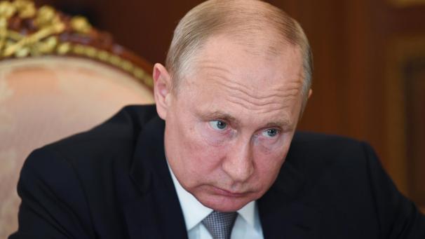 <p>Putin hatte Anfang des Jahres ein neues Treffen der Großmächte vorgeschlagen. Die fünf ständigen Mitglieder im UN-Sicherheitsrat - die Atommächte USA, Großbritannien, Frankreich, China und Russland - sollten an einen Tisch kommen, um die Probleme der Menschheit zu diskutieren.</p>