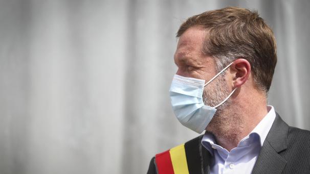 <p>PS-Chef Paul Magnette geht auf die N-VA zu.</p>