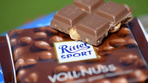 <p>Nuss-Schokolade der Marke Ritter-Sport-Schokolade ist zu sehen.</p>