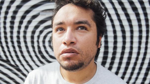 <p>Ende des Jahres, spätestens Anfang 2021 möchte Yves Paquet sein Album veröffentlichen. Der Musiker ist bei Universal Music unter Vertrag.</p>