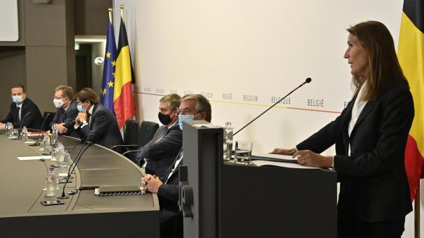 <p>Premierministerin Sophie Wilmès verkündete am Donnerstag wieder die Beschlüsse des Nationalen Sicherheitsrats.</p>