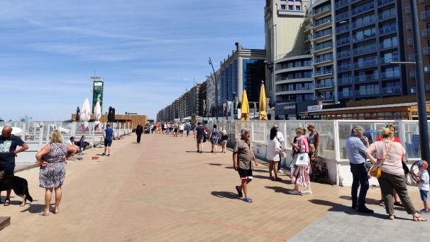 <p>Die Strandpromenade in Blankenberge Ende Mai.</p>