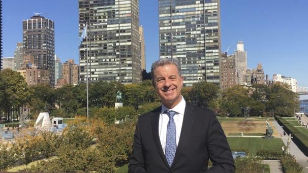 <p>Serge Brammertz nach seiner Berichterstattung bei den Vereinten Nationen in New York im Jahre 2019: „ Die Verurteilung der Straftäter war in meinen Augen eine Voraussetzung, um der Versöhnung eine Chance zu geben.“</p>