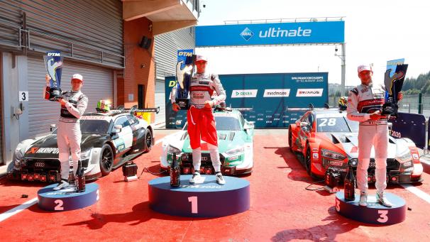 <p>Schweizer Nico Müller vom Audi Sport Team (M.) gewinnt das Rennen vor dem Briten Jamie Green (l.) vom Audi Sport Team und dem drittplatzierten, dem Franzosen Loic Duval ebenfalls vom Audi Sport Team.</p>