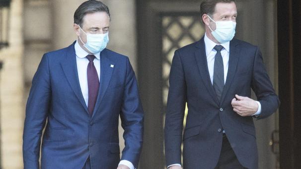 <p>Bis Samstag wollen Paul Magnette (r.) und Bart De Wever die fehlenden Sitze für eine Mehrheit gefunden haben.</p>