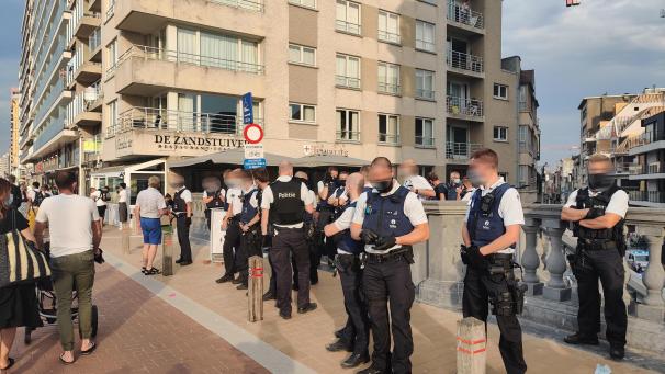 <p>Die Polizei musste mit einem Großaufgebot gegen teils sehr aggressive „Gäste“ vorgehen.</p>