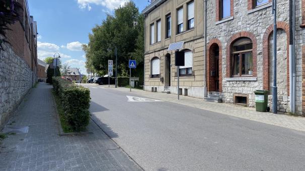 <p>Durch die Sperrung der Neutralstraße hat sich zuletzt das Verkehrsaufkommen in der Lontzener Schulstraße stark erhöht.</p>