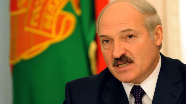 <p>Nachdem Belarus am Wochenende wohl die größten Proteste in der jüngsten Geschichte des Landes erlebte, wächst auch im Ausland der Druck auf Präsident Alexander Lukaschenko weiter.</p>