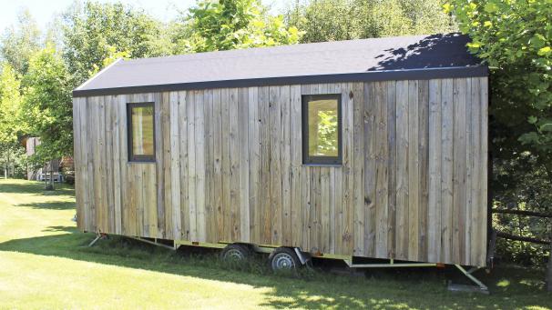<p>Ein „Tiny House“ wie dieses aus Robertville erfordert eine Städtebaugenehmigung, ehe es auf einem Grundstück aufgestellt werden darf.</p>