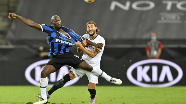 <p>Freud und Leid sind nahe Nachbarn, das weiß auch Nationalspieler Romelu Lukaku spätestens seit Freitagabend.</p>