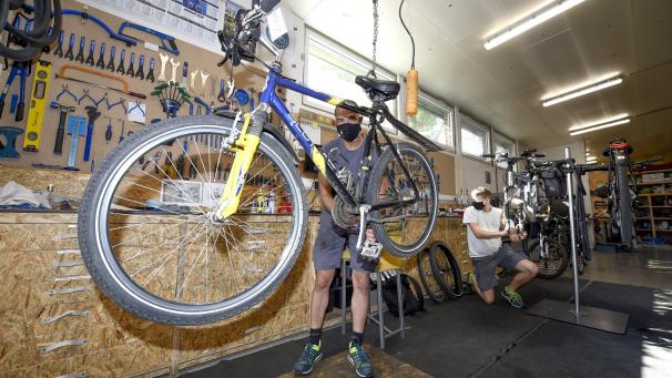 <p>In der SOS-Fahrradwerkstatt gibt es viel zu tun. Die Coronakrise hat bei vielen Menschen ein Umdenken angestoßen.</p>