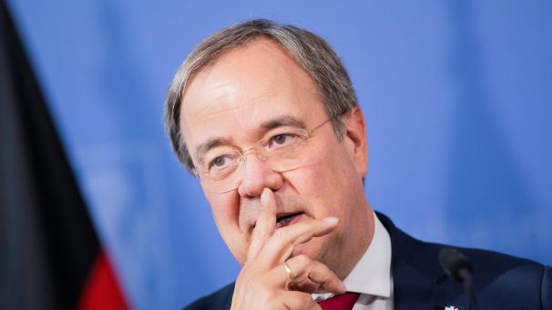<p>Armin Laschet informiert über die Ergebnisse der Bund-Länder-Beratungen zu Corona-Maßnahmen.</p>