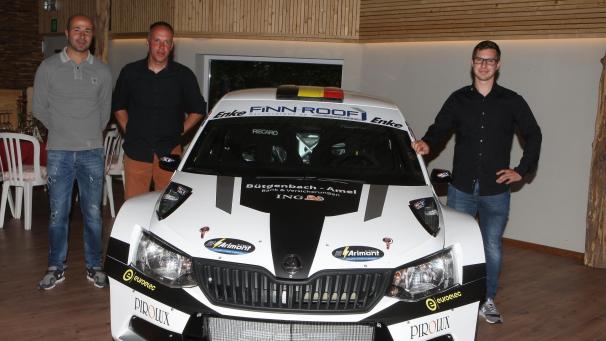 <p>Das Team Brüls-Arens und der Skoda Fabia R5 von Tuner Olivier Cartelle (l.)</p>