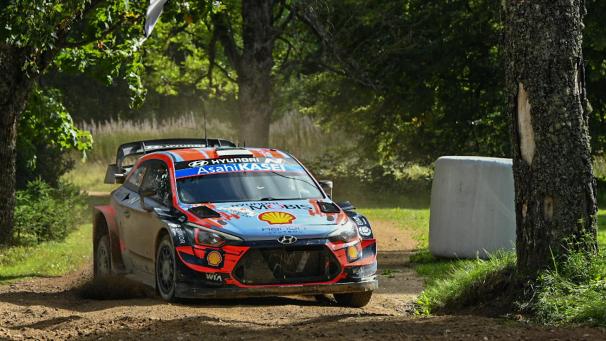 <p>Ott Tänak gewinnt auf heimischem Boden.</p>