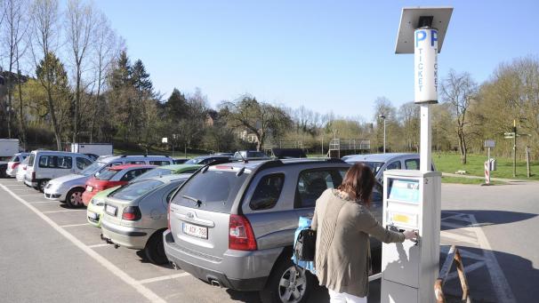 <p>421_0008_111021_Eupen_Parkplatz_Bergstr_neue_Regelung_Bl</p>