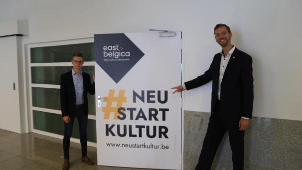 <p>Geschäftsführer Simen Van Meensel (l.) und Präsident Stefan Pitz (r.) stellten die neuen Pläne von Eastbegica vor.</p>