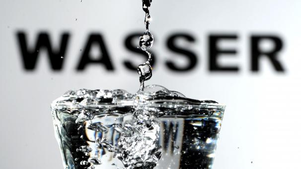 <p>Das Thema Trinkwasser wird im Bütgenbacher Gemeinderat häufig diskutiert. Diesmal ging es um eine neue Verbindungsleitung, weil das bestehende Rohr zu klein ist.</p>