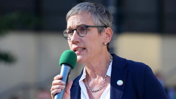 <p>Sieht so die neue Oberbürgermeisterin von Aachen aus? Sibylle Keupen von den Grünen (hier zu sehen bei einer Wahlveranstaltung am 9. September) hat gute Chancen.</p>