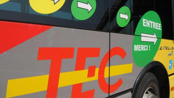 <p>Ein Großteil des Schülertransports in Ostbelgien wird durch die wallonische Nahverkehrsgesellschaft TEC gewährleistet. „Vielen Bürgern ist es gar nicht bewusst, aber tatsächlich habe ich als Bildungsminister der Deutschsprachigen Gemeinschaft keinerlei Weisungsbefugnis über den TEC“, erklärt Bildungsminister Harald Mollers.</p>