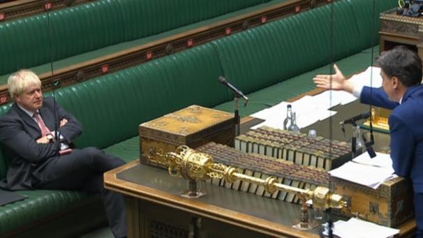 <p>Boris Johnson (l.) musste sich im Unterhaus einiges anhören.</p>