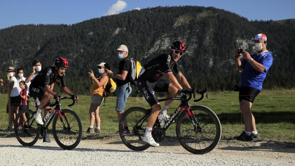 <p>Michal Kwiatkowski (rechts) und Richard Carapaz auf dem Weg zu ihrem Doppelsieg.</p>