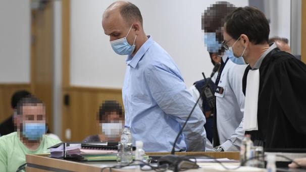 <p>Der Angeklagte Christian Karkuth ist für die beiden Gutachterinnen in diesem Mordprozess schuldfähig. Ihrer Ansicht nach müsste der 32-Jährige eine lange Zeit therapiert werden.</p>