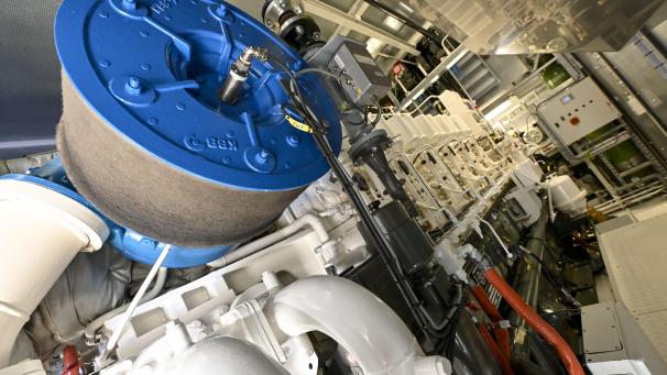 <p>Der neue Dual-Motor liefert mit Wasserstoff oder Diesel eine Leistung von 1 Megawatt.</p>