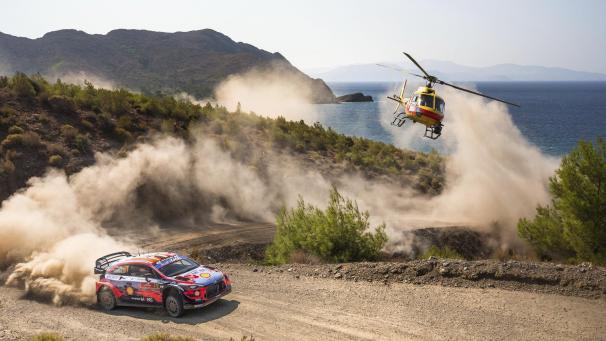<p>Thierry Neuville lag vor seinem Reifenschaden klar in Führung bei der Türkei-Rallye.</p>