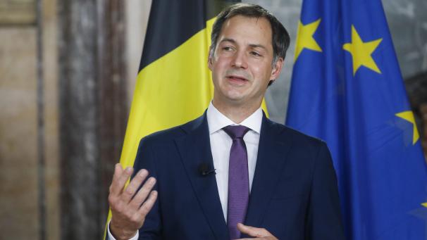 <p>Wird höchstwahrscheinlich morgen seinen Eid als neuer Premierminister ablegen: Alexander De Croo.</p>