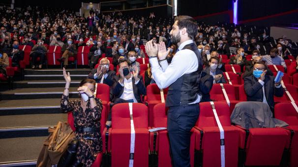 <p>Kongress der MR in Brüssel - mit Parteichef Georges-Louis Bouchez im Vordergrund.</p>