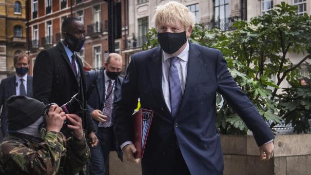 <p>Boris Johnson auf dem Weg zum BBC Broadcasting House in London.</p>