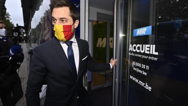 <p>Georges-Louis Bouchez verursacht seiner Partei wegen seiner Alleingänge großen Ärger. Ob er den MR-Vorsitz behält, ist nach wie vor unklar.</p>
