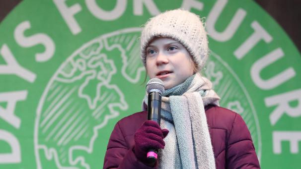 <p>Eine Mogelpackung nennt Greta Thunberg die Zielvorgabe der EU. Alle Parameter eingerechnet, stoße die EU noch genau so viel CO2 seit jeher.</p>