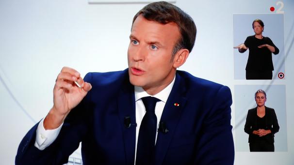 <p>Frankreichs Präsident Emmanuel Macron kündigte die verschärften Corona-Maßnahmen am Mittwochabend live im Fernsehen an.</p>