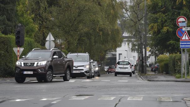 <p>Aus verkehrstechnischer Perspektive ist die Kreuzung von Vervierser Straße, Lascheterweg und Friedensstraße seit jeher ein neuralgischer Punkt in Eupen.</p>