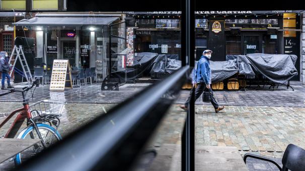 <p>Vier Wochen Stillstand: Cafés, Bars und Restaurants müssen schließen.</p>