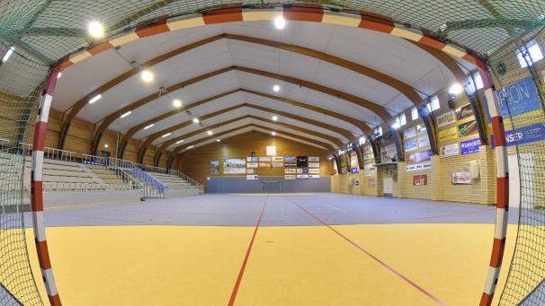<p>Blick in die Sporthalle am Stockbergerweg</p>