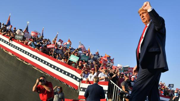 <p>Donald Trump kann sich trotz vieler Skandale weiterhin auf seine Anhänger verlassen.</p>