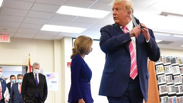<p>Trump wählte am Samstagmorgen (Ortszeit) in einer Bibliothek in West Palm Beach im Bundesstaat Florida.</p>