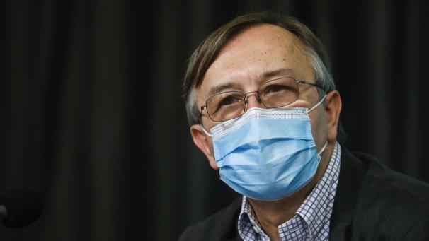 <p>Yves Van Laethem mahnte in eindringlichen Worten zur Einhaltung der Regeln.</p>