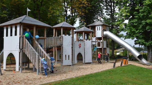 <p>Der Spielplatz in Büllingen wird von der Gemeinde unterhalten.</p>