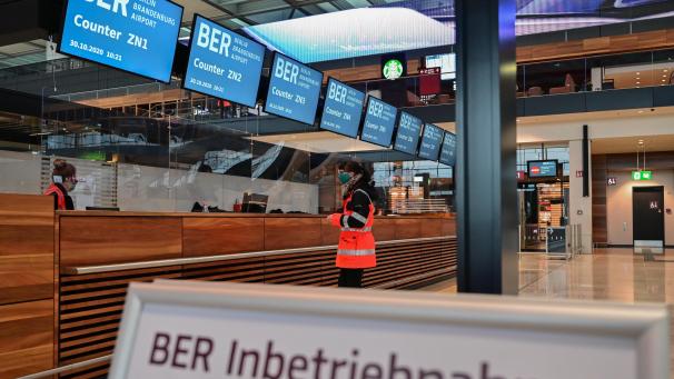<p>Die Eröffnung des Hauptstadtflughafens BER ist für den 31.Oktober 2020 geplant.</p>