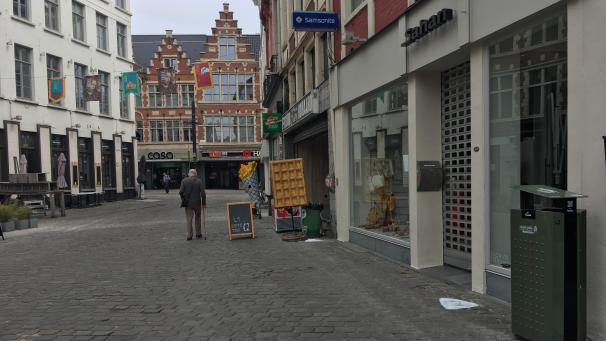 <p>Viele Geschäfte müssen ab Montag, 2. November für mindestens einen Monat schließen. Doch es gibt Ausnahmen.</p>
