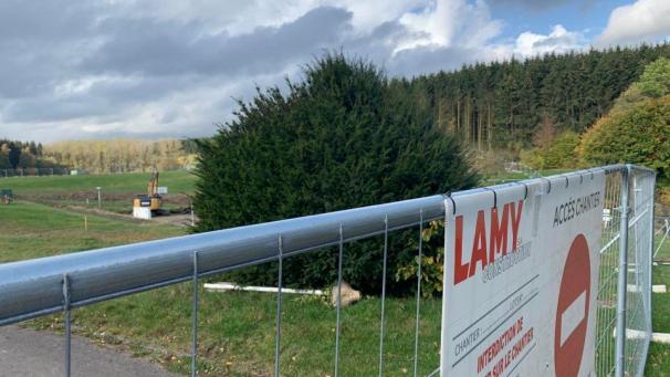 <p>Das Gelände um den See in Weiswampach ist weiträumig abgesperrt.</p>