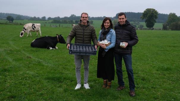 <p>Laurent Halmes (l.) sowie Stéphanie Peutat und Vincent Schyns, die seit dem Sommer wiederverwendbare Glasbehälter nutzen.</p>