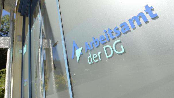 <p>Beim Arbeitsamt der Deutschsprachigen Gemeinschaft waren Ende Oktober weniger Vollarbeitslose gemeldet als noch im September.</p>